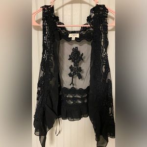 Women’s Umgee Sheer Vest. Size M/L. Black